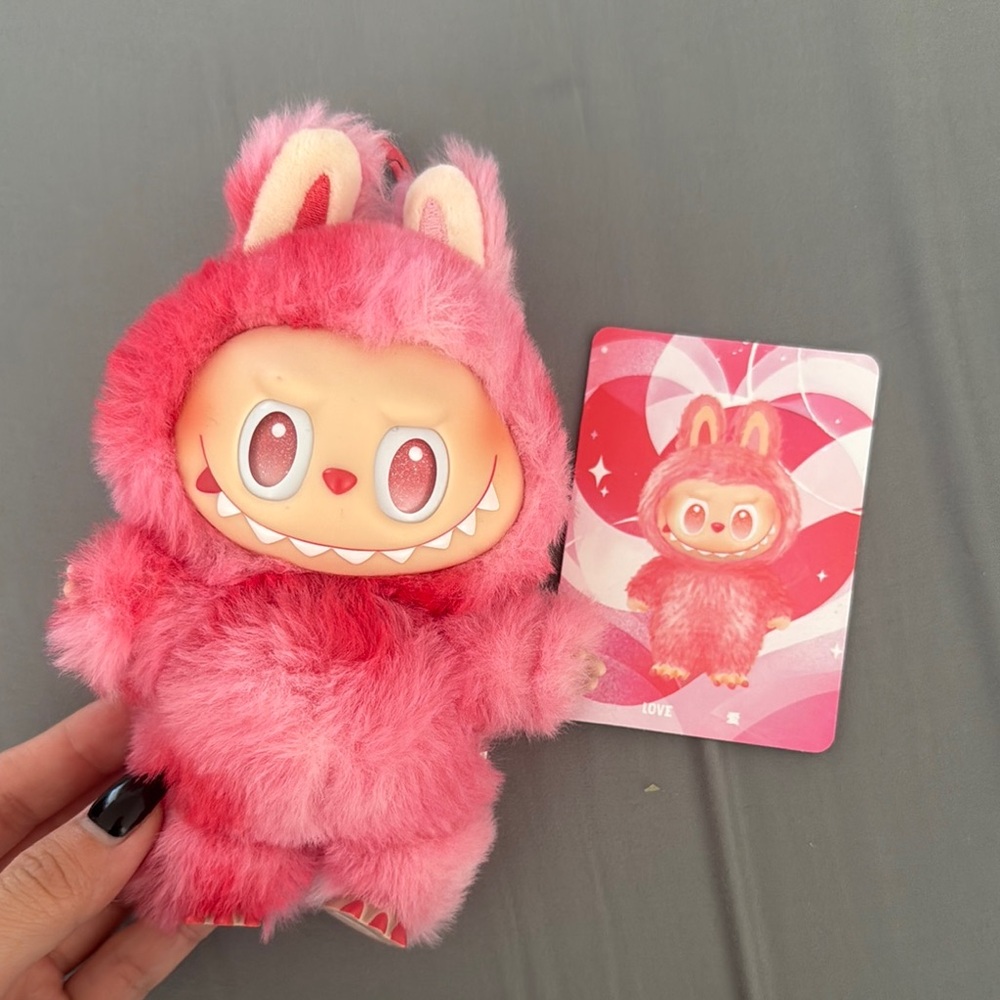 Labubu the monsters -love